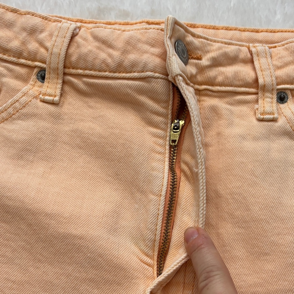 Old Navy Peach Frayed Women’s Shorts - Picture 4 of 7